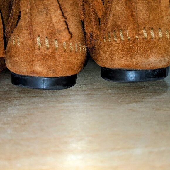 Minnetonka Tall Fringed Brown Suede Moccasin Boot - Picture 9 of 11